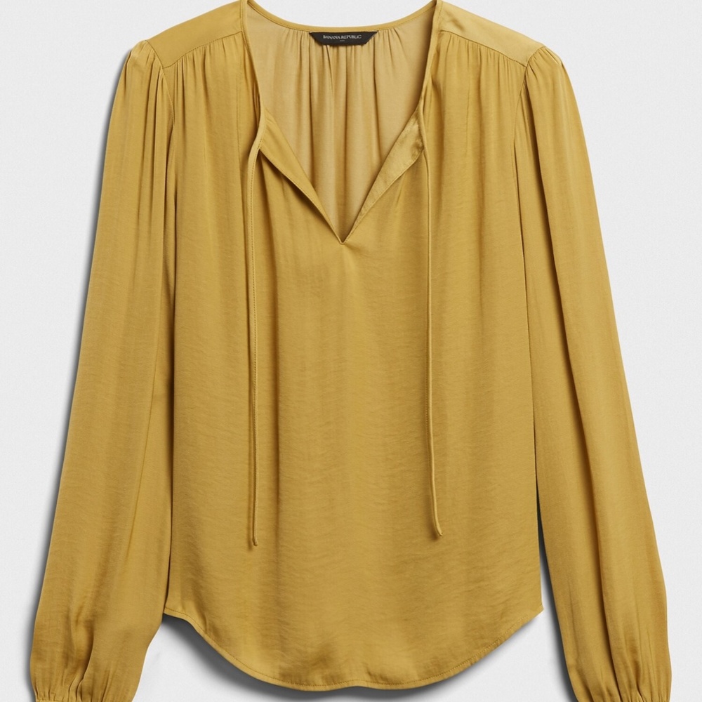 NWT Banana Republic Shirred Tie-Front Blouse